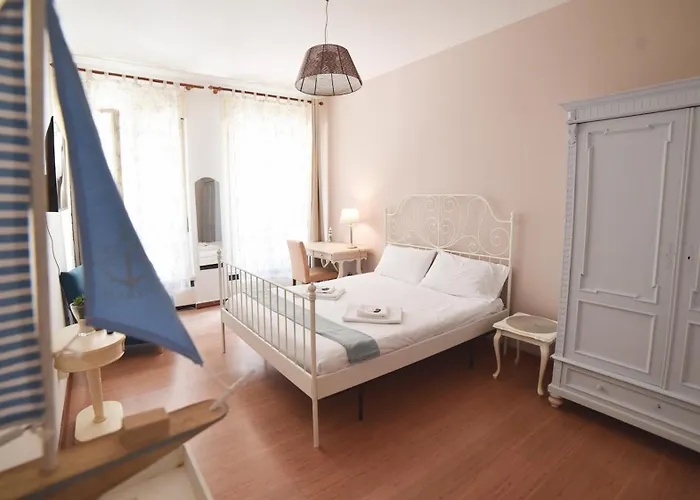 Barcolana Lodge Hostel